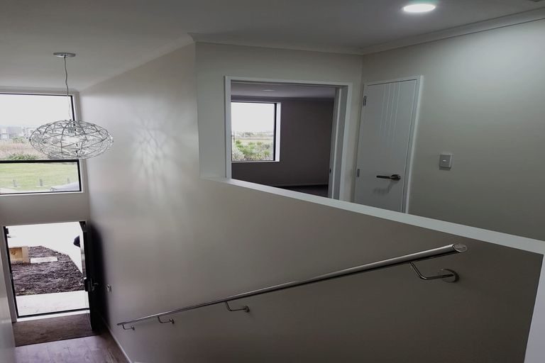 Photo of property in 7 Karokaro Road, Takanini, 2112