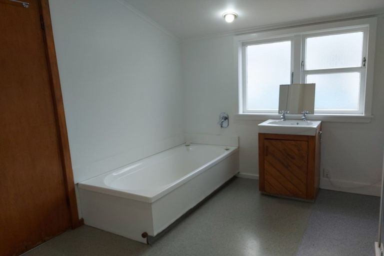 Photo of property in 126 Daniell Street, Newtown, Wellington, 6021