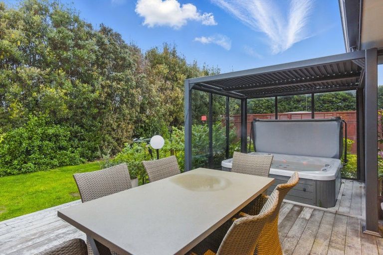 Photo of property in 518 Hickford Road, Foxton, 4891