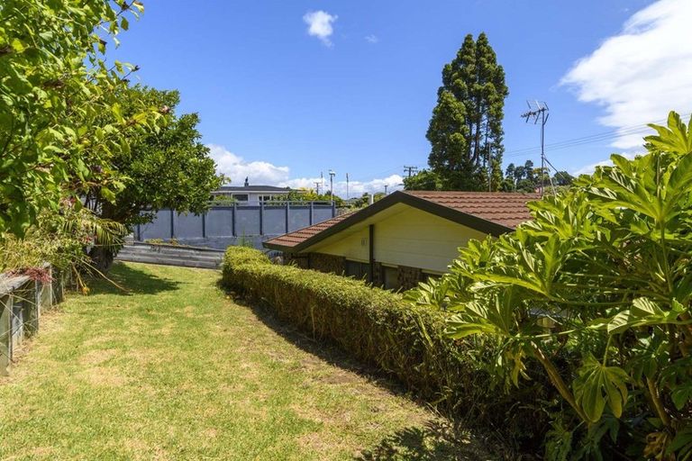 Photo of property in 2/230 Ngatai Road, Otumoetai, Tauranga, 3110