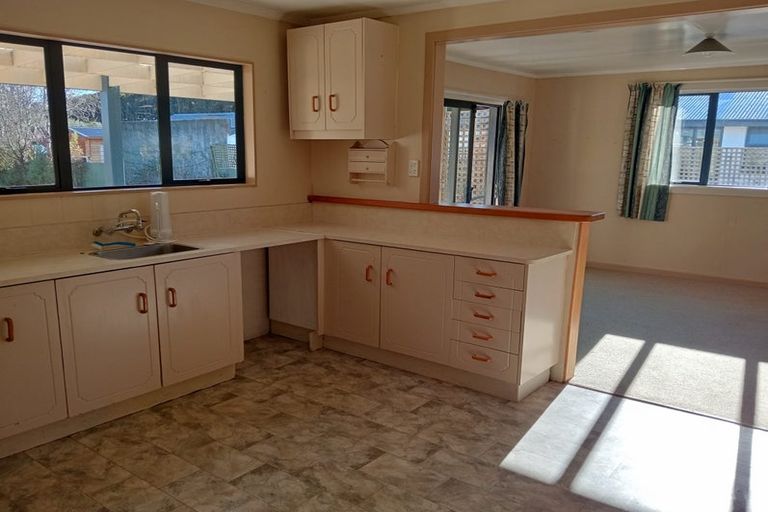 Photo of property in 10 Erskine Street, Tuatapere, 9620