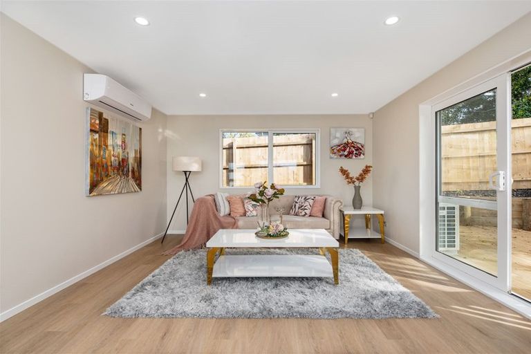 Photo of property in 18a Kearney Place, Massey, Auckland, 0614