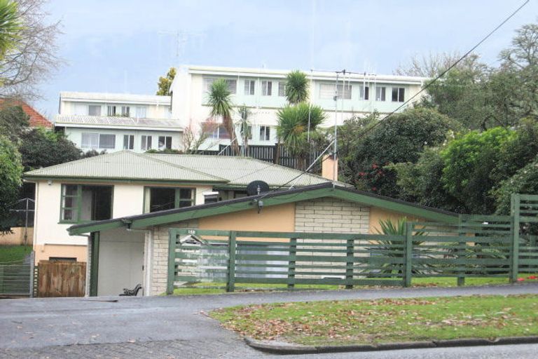 Photo of property in 15 Te Aroha Street, Hamilton East, Hamilton, 3216