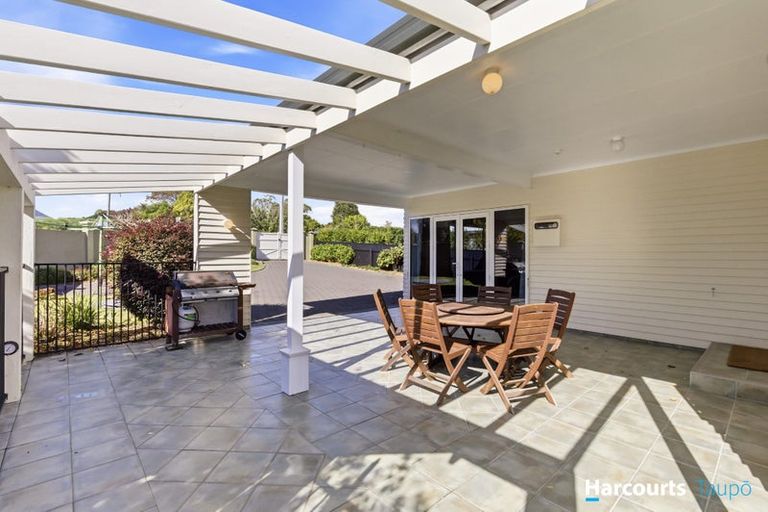 Photo of property in 49 Shepherd Road, Waipahihi, Taupo, 3330