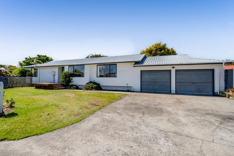 Photo of property in 10 Tawari Street, Inglewood, 4330