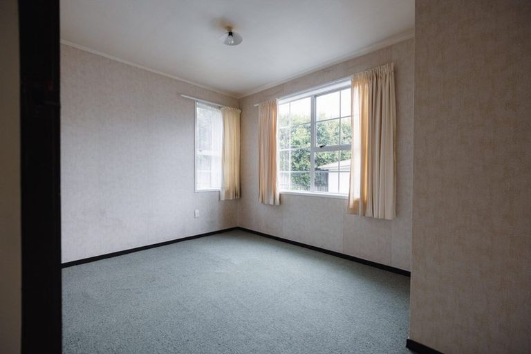 Photo of property in 14 Granville Drive, Massey, Auckland, 0614