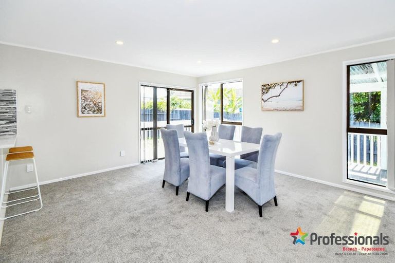 Photo of property in 22 Caringbah Drive, Papatoetoe, Auckland, 2025