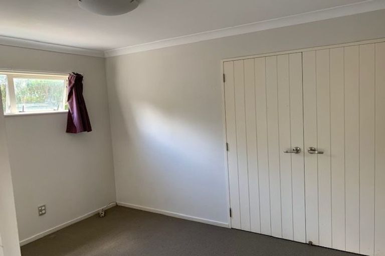 Photo of property in 16 Kauri Glen Road, Northcote, Auckland, 0627