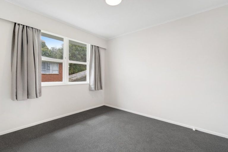 Photo of property in 194 Don Buck Road, Massey, Auckland, 0614