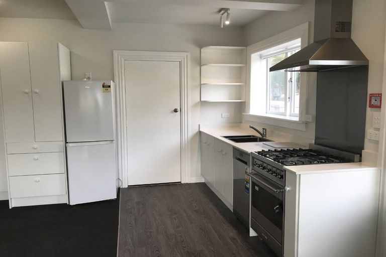 Photo of property in 2 Telford Terrace, Oriental Bay, Wellington, 6011