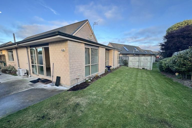 Photo of property in Sanctuary Villas, 33/294 Mairehau Road, Burwood, Christchurch, 8083