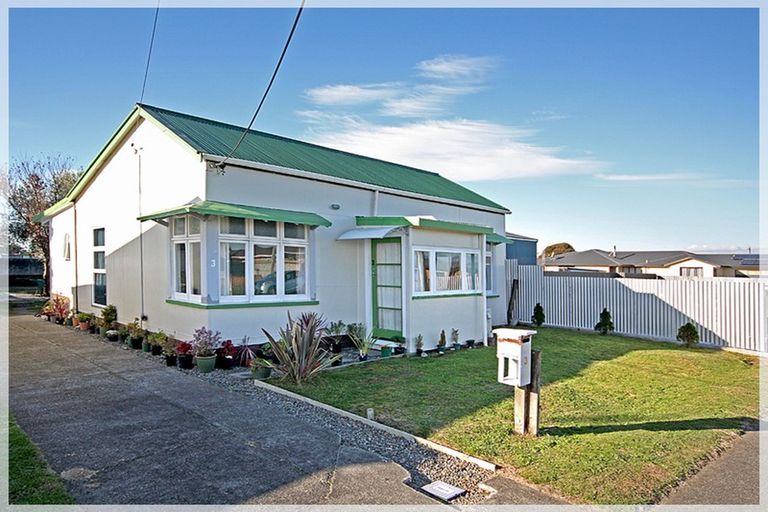 Photo of property in 3 Cook Street, Foxton, 4814
