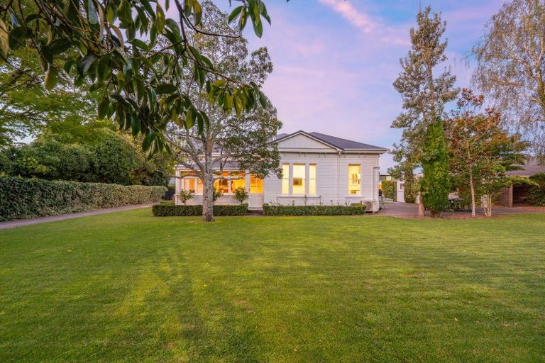 Photo of property in 129 Te Mata Road, Havelock North, 4130