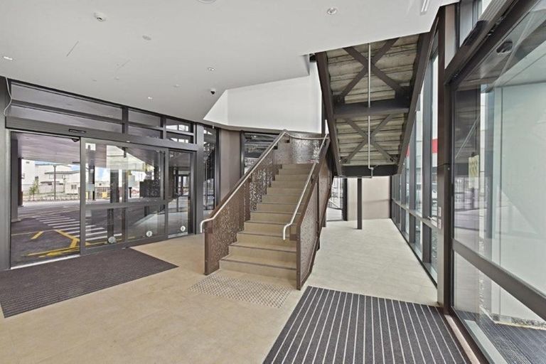 Photo of property in 1 Gallipoli Place, Flat Bush, Auckland, 2019