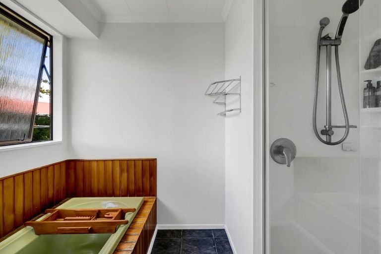 Photo of property in 10 Tawari Street, Inglewood, 4330