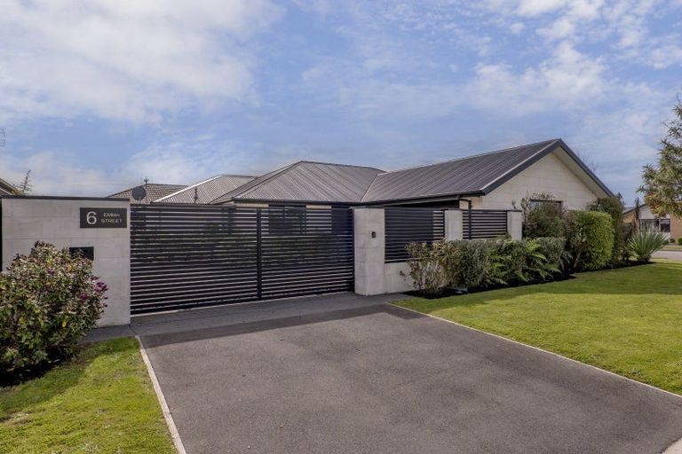 Photo of property in 6 Emma Street, Marshland, Christchurch, 8083