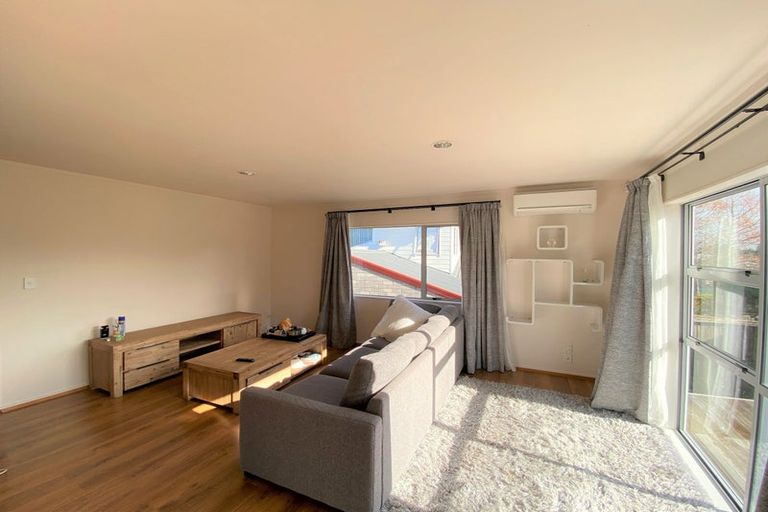 Photo of property in 1/9 Mira Place, Windsor Park, Auckland, 0632