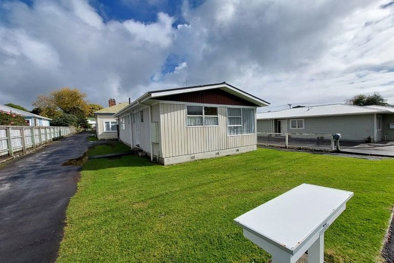 Photo of property in 46a Belt Road, Moturoa, New Plymouth, 4310