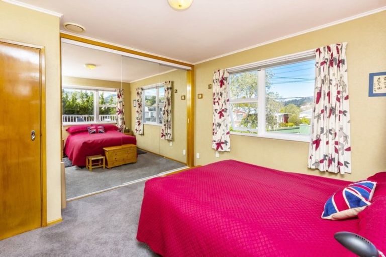 Photo of property in 69 Thomas Street, Stokes Valley, Lower Hutt, 5019