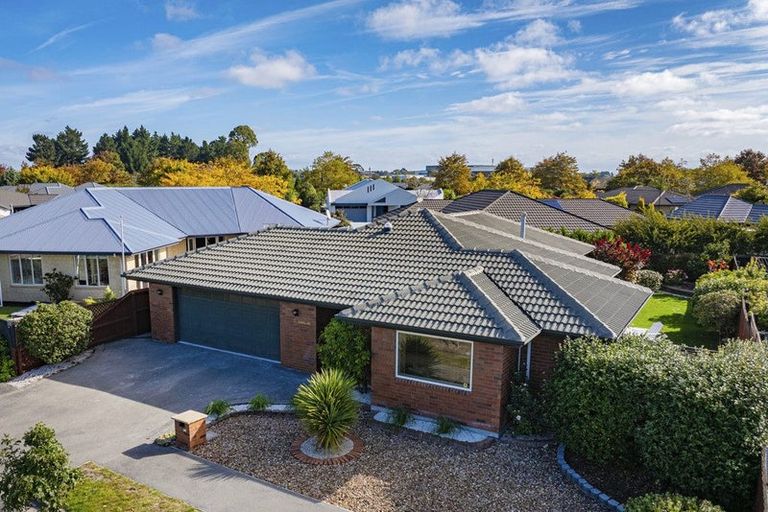 Photo of property in 21 Puhara Avenue, Parklands, Christchurch, 8083