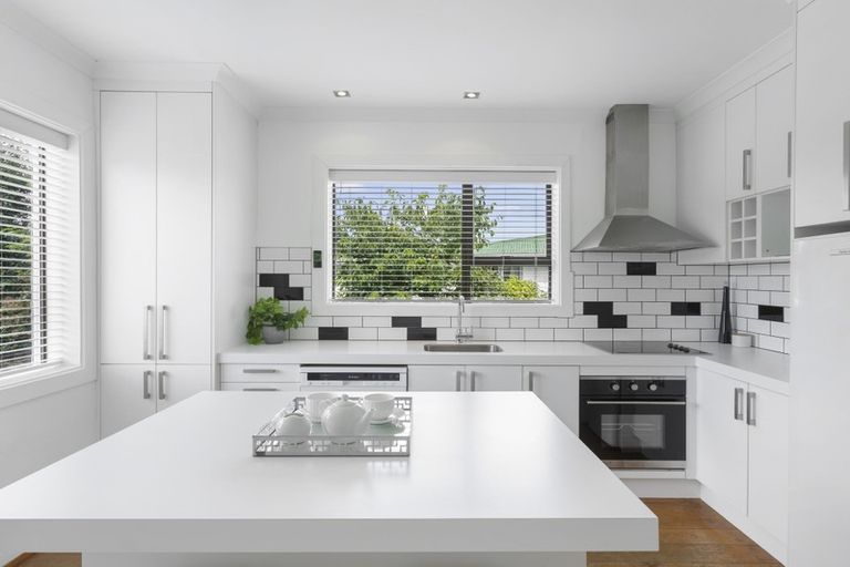 Photo of property in 220 Gordon Road, Mosgiel, 9024