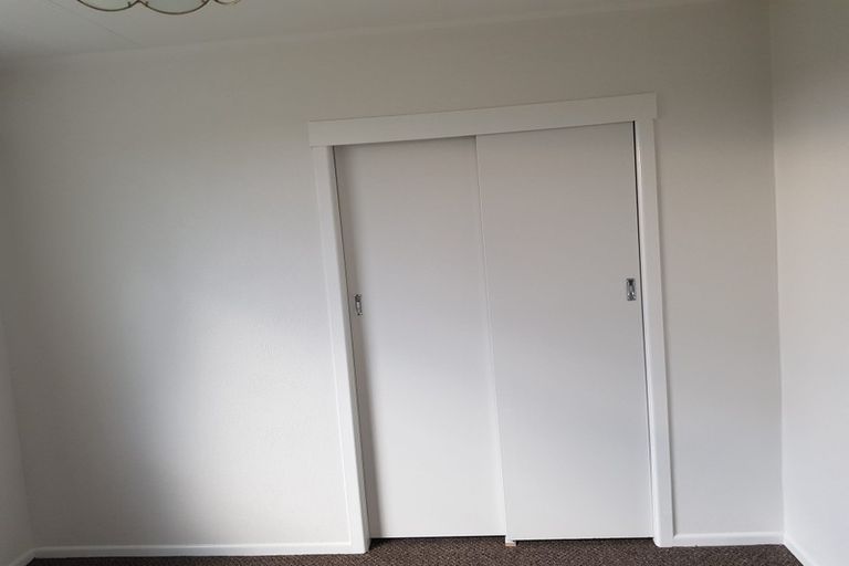 Photo of property in 28-28b Jane Grove, Paparangi, Wellington, 6037