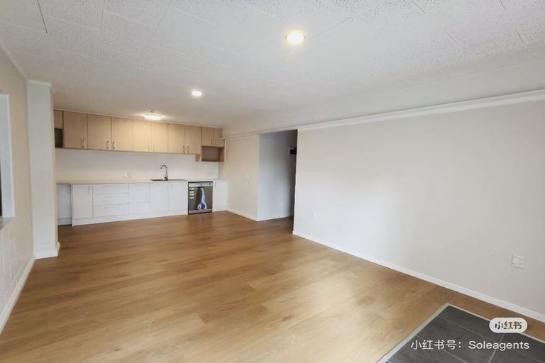 Photo of property in 8 Widmore Drive, Massey, Auckland, 0614