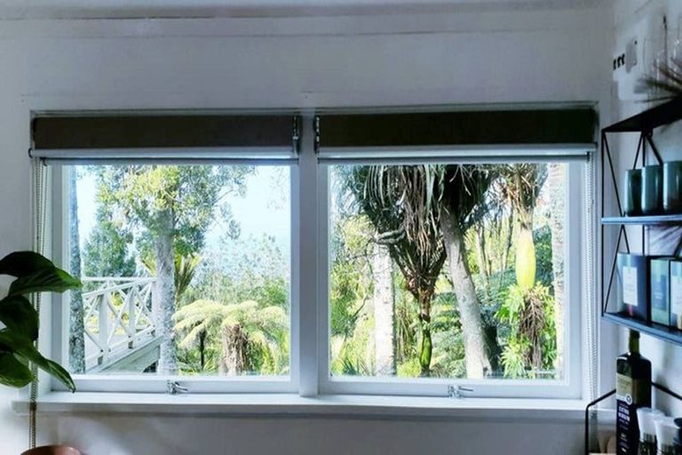 Photo of property in 84 Park Road, Titirangi, Auckland, 0604