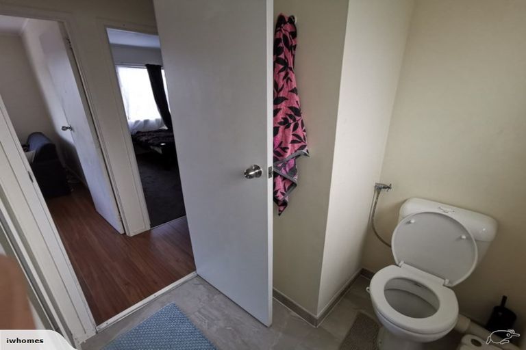 Photo of property in 3/6 Craigbank Avenue, New Lynn, Auckland, 0600