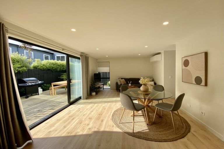 Photo of property in 2/51 Maxwell Street, Riccarton, Christchurch, 8041