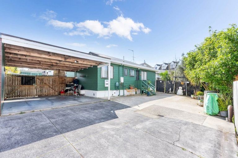 Photo of property in 170b Aviemore Drive, Highland Park, Auckland, 2010