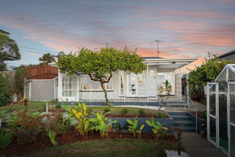 Photo of property in 57 Tedder Avenue, North New Brighton, Christchurch, 8083
