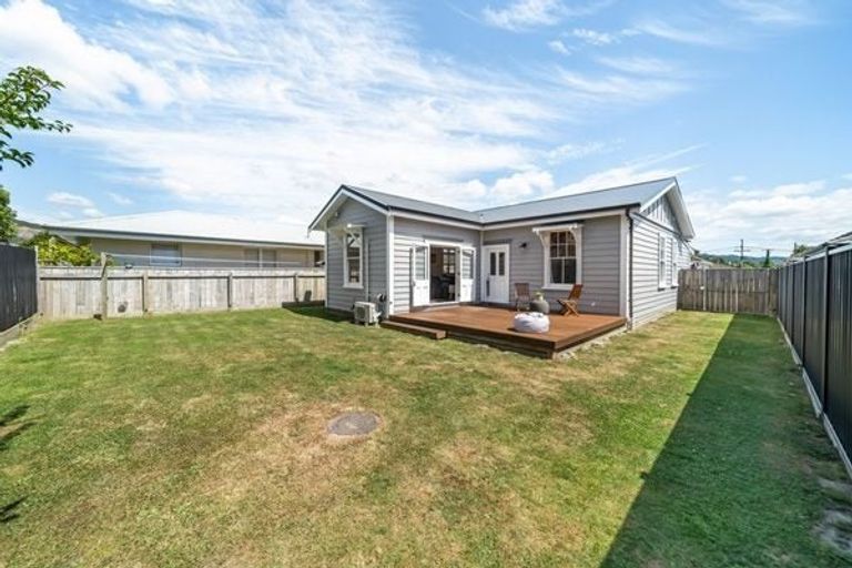 Photo of property in 27a Liverpool Street, Trentham, Upper Hutt, 5018
