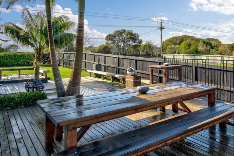 Photo of property in 100 Pukekohe East Road, Pukekohe, 2677