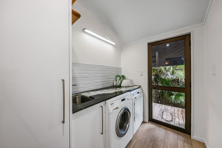 Photo of property in 2/47 Shakespeare Road, Milford, Auckland, 0620