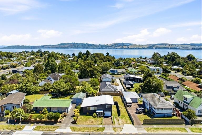 Photo of property in 35b Richmond Avenue, Richmond Heights, Taupo, 3330
