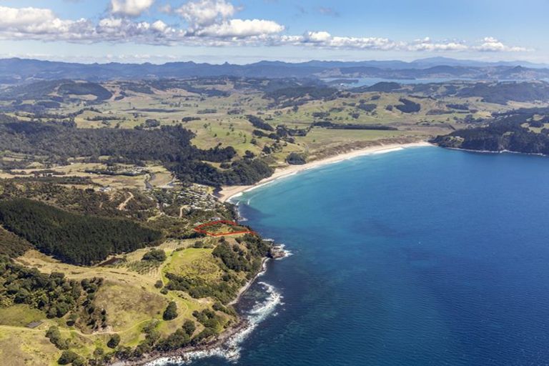 Photo of property in 77 Radar Road, Hot Water Beach, Whitianga, 3591