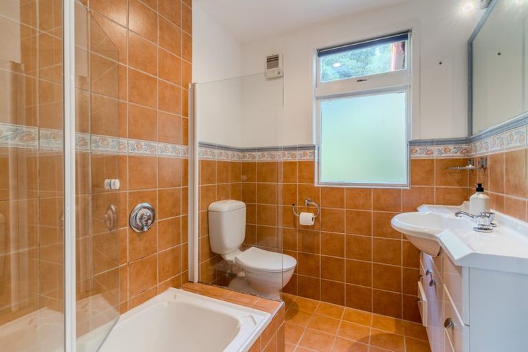 Photo of property in 3 Howard Street, Macandrew Bay, Dunedin, 9014