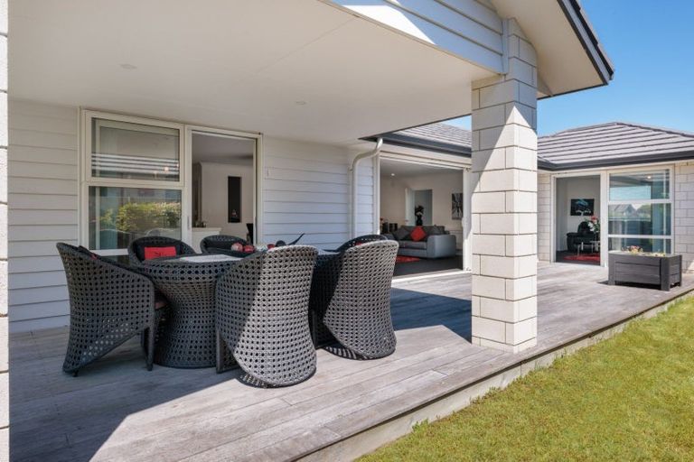 Photo of property in 93 Sandhurst Drive, Papamoa Beach, Papamoa, 3118