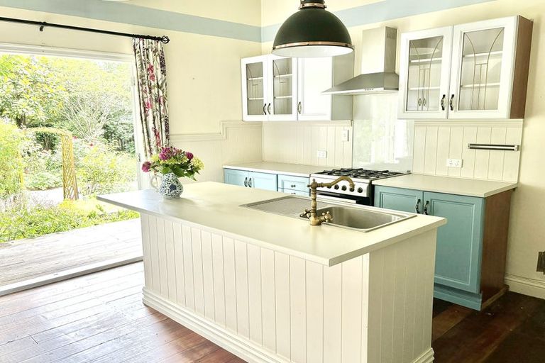 Photo of property in 25 Carruthers Street, Otane, 4202