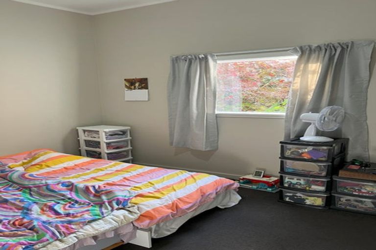 Photo of property in 28 Patanga Crescent, Thorndon, Wellington, 6011