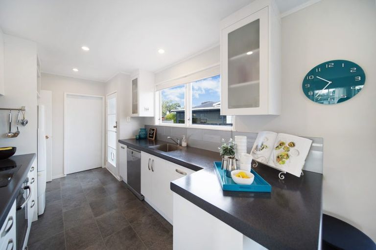 Photo of property in 71 Walworth Avenue, Pakuranga Heights, Auckland, 2010