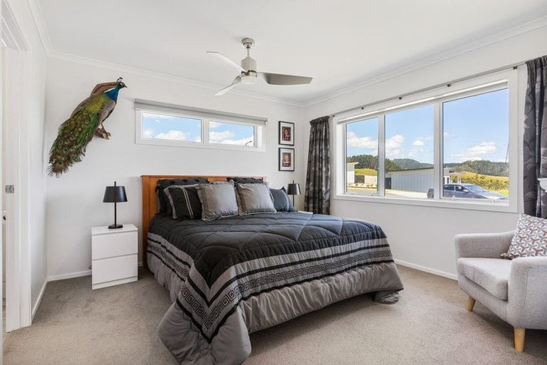 Photo of property in 17 Manatu Close, Whangamata, 3691