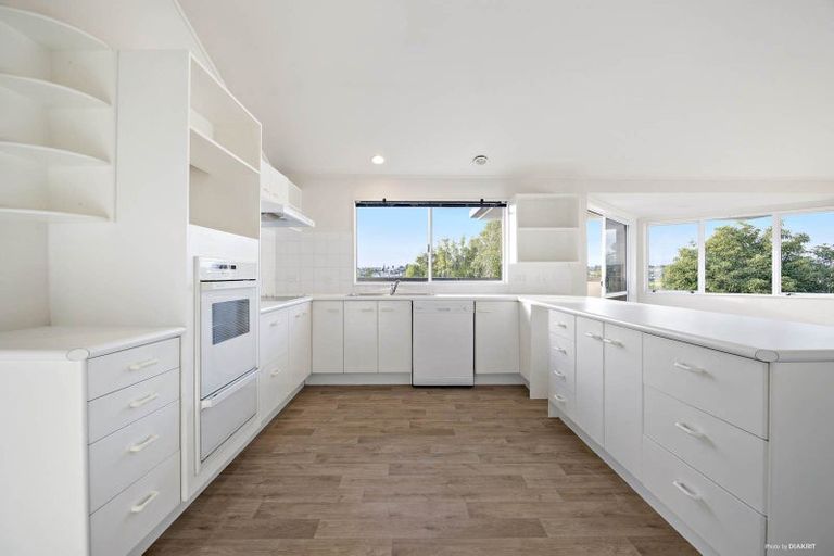 Photo of property in 7 Ayrshire Place, Somerville, Auckland, 2014