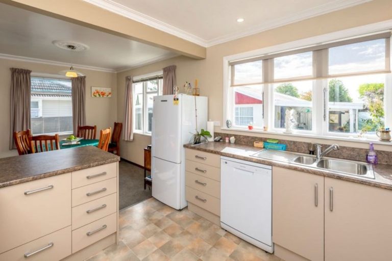 Photo of property in 3 Dunbar Street, Levin, 5510