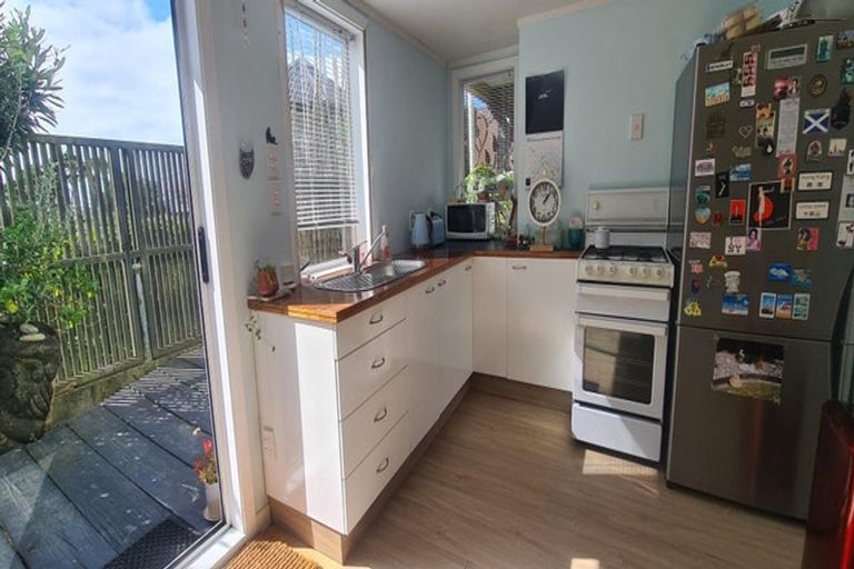 Photo of property in 81 Karepa Street, Brooklyn, Wellington, 6021