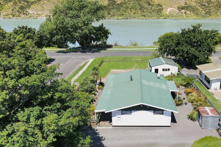 Photo of property in 8 Sturdee Street, Wairoa, 4108