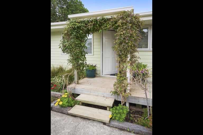 Photo of property in 23 Matatea Avenue, Pukekohe, 2120