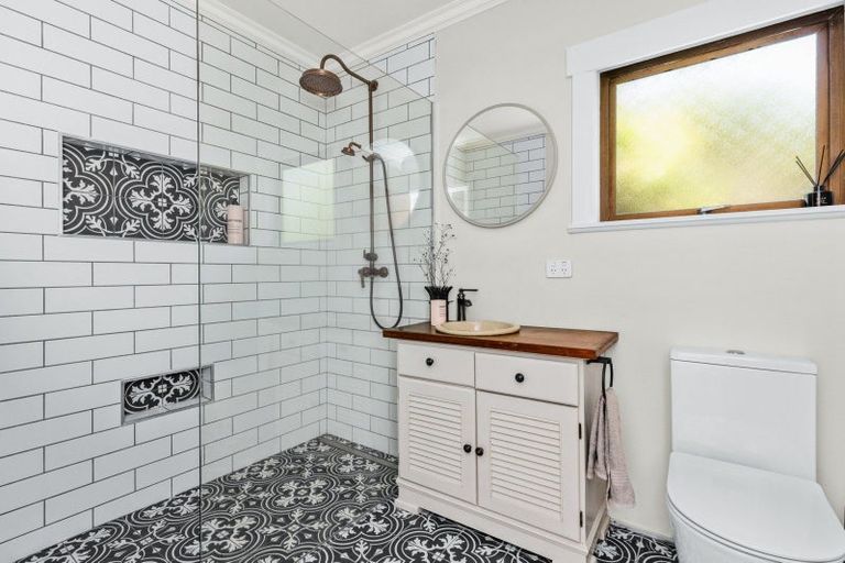 Photo of property in 50 Harpham Street, Taradale, Napier, 4112