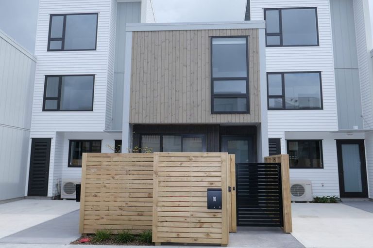 Photo of property in 10 Kamahi Place, Paraparaumu, 5032